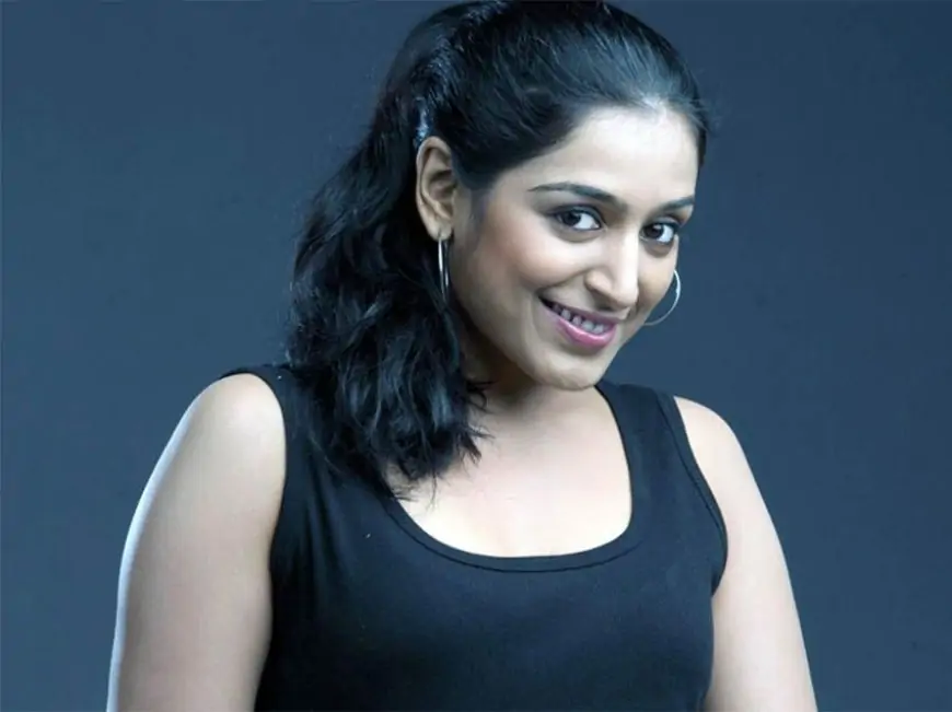 Padma Priya (Chennai Tamizhachi) Wiki, DMK, Biography, Age, Videos, Images