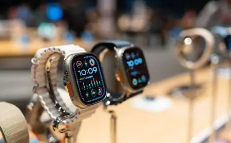 3 AMOLED Display Smartwatches with Features That Blow Your Mind