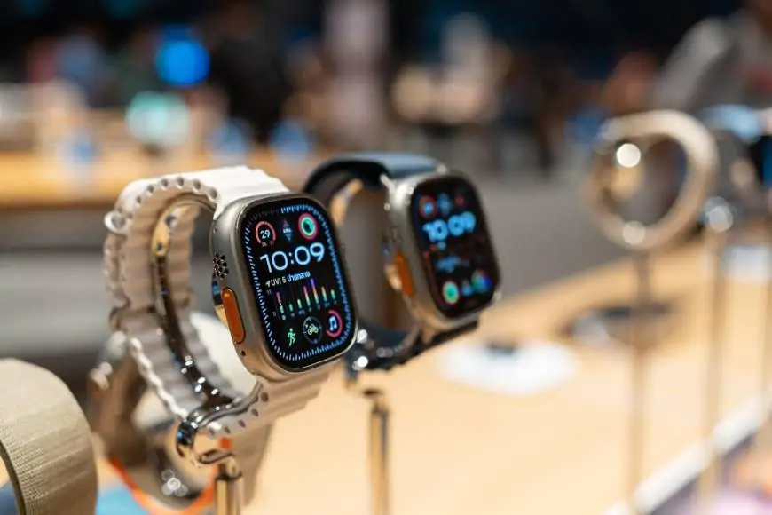 3 AMOLED Display Smartwatches with Features That Blow Your Mind