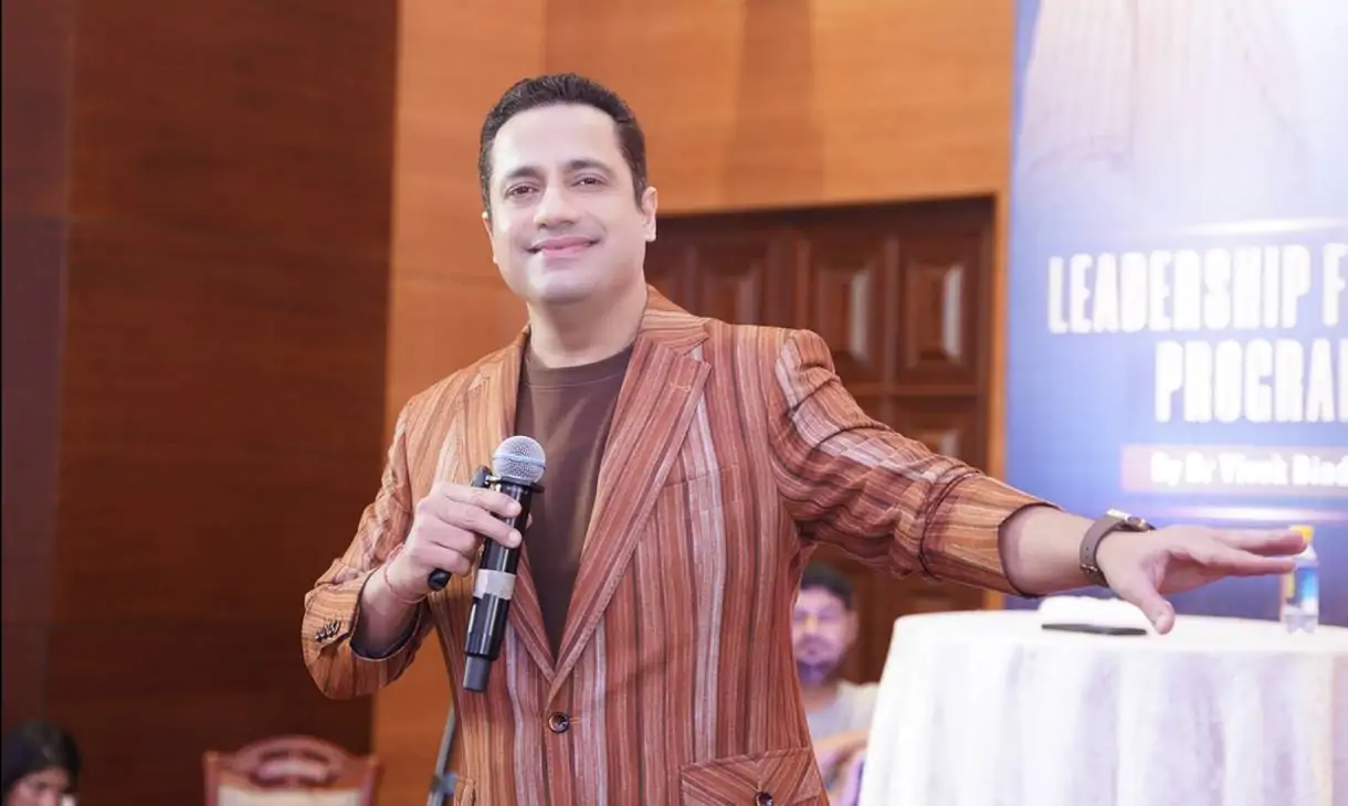 Dr. Vivek Bindra Biography