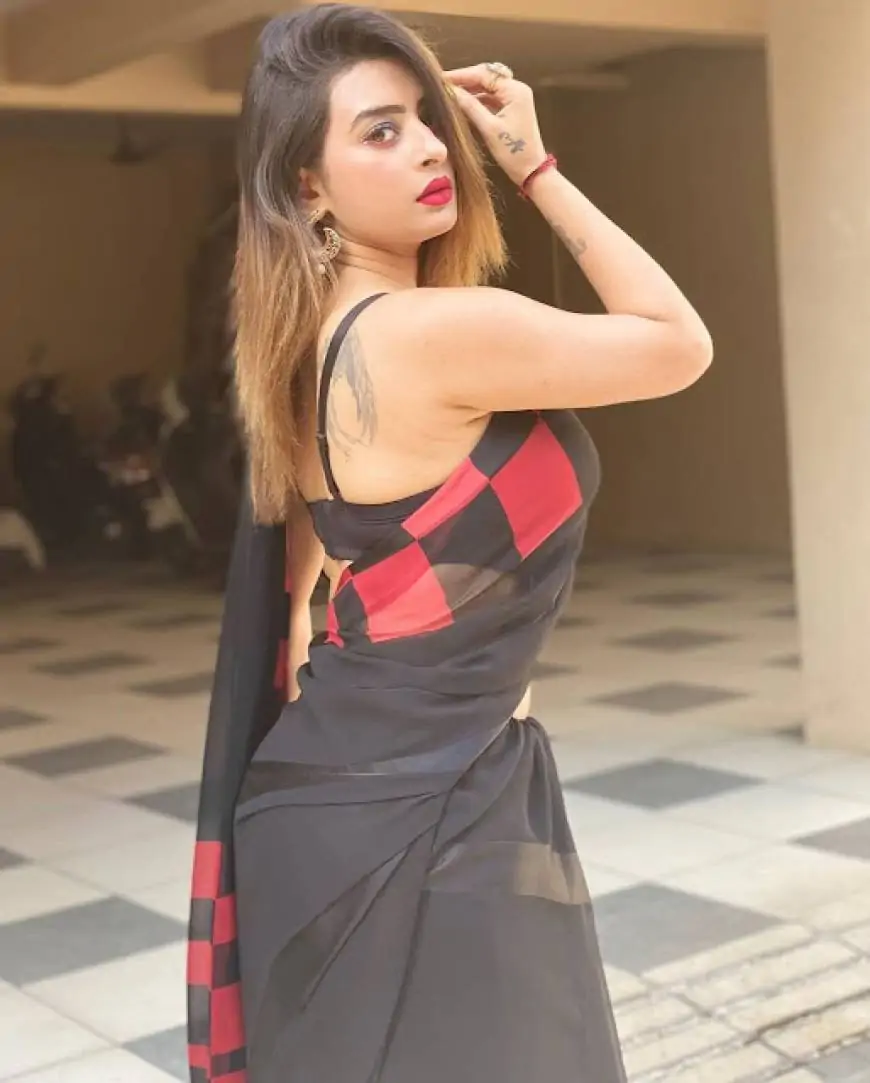 Indian Women Photos Saree Navel