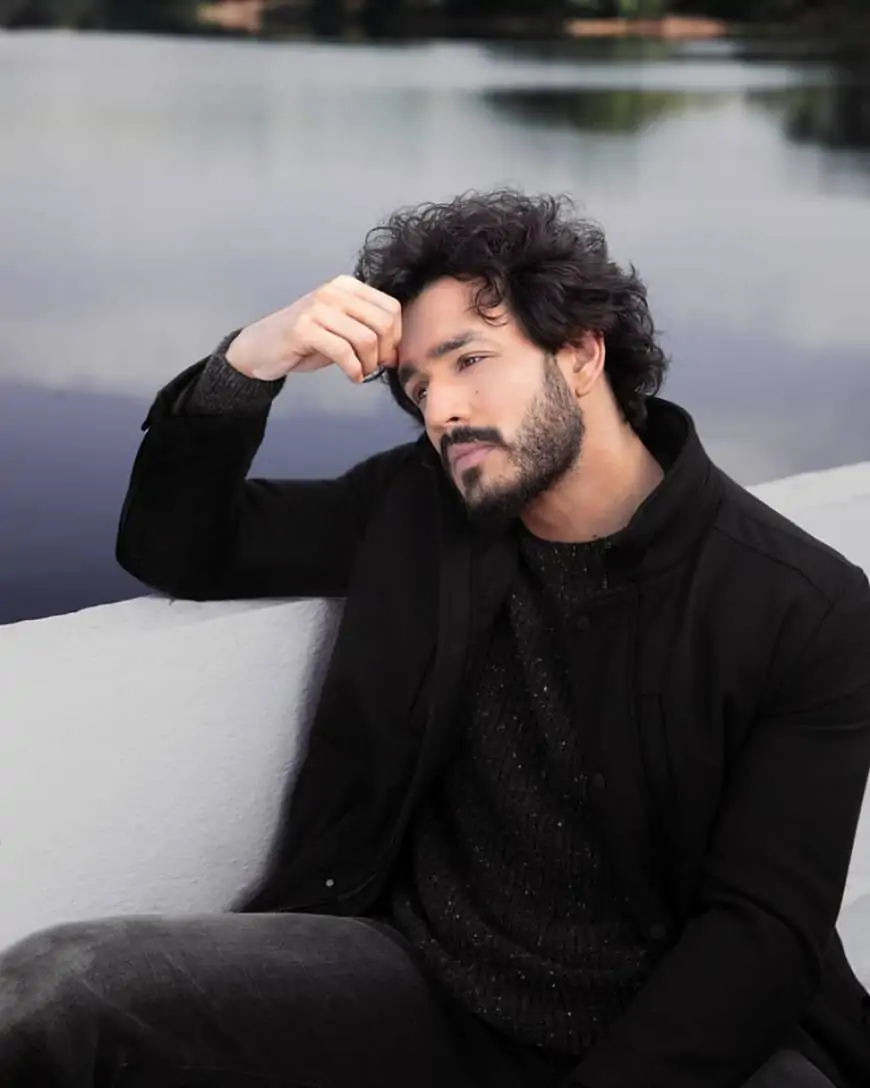 Akhil Akkineni (Actor) Biography, Wiki, Age, Family, Affairs, Unknown Facts, Movies, Images & More
