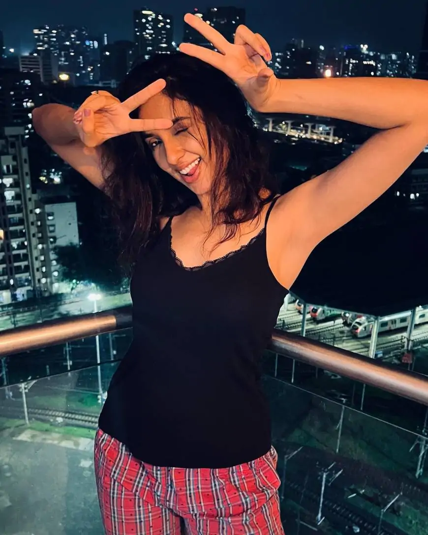 Riya Suman Biography, Wiki, Age, Family, Movies, Affairs, Images, Unknown Facts and More