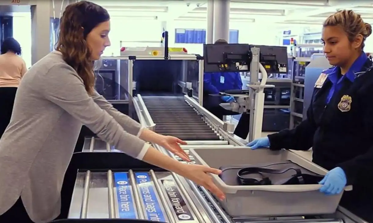 Travelling with Kids – Best Way to Get Through the Airport Security