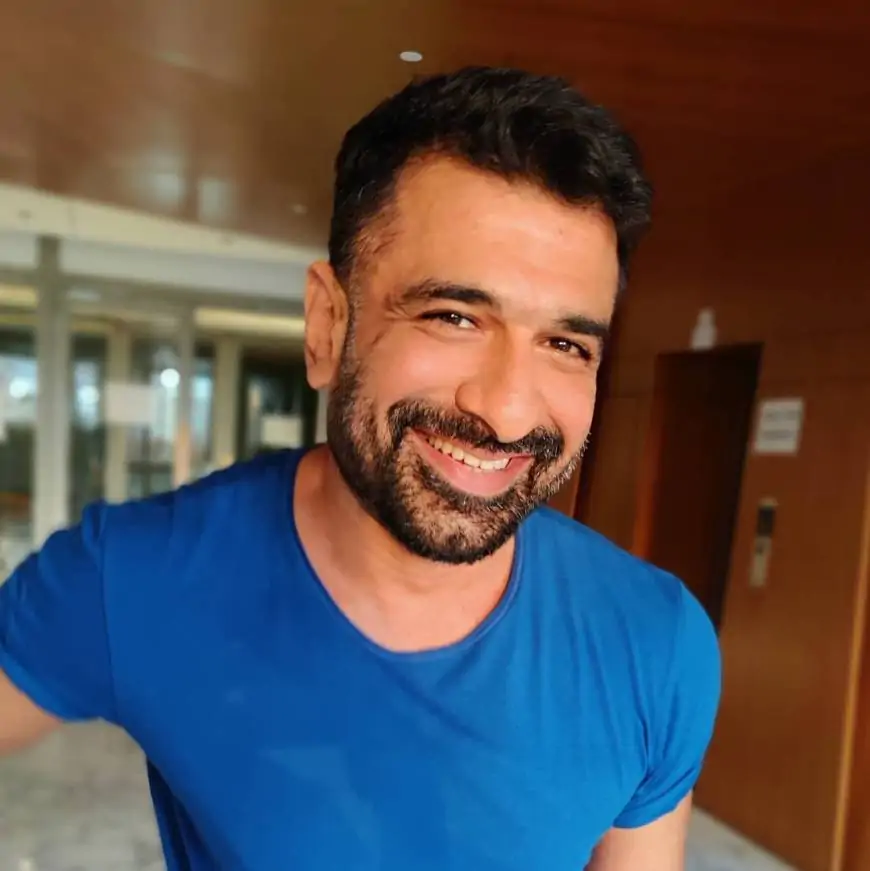 Eijaz Khan