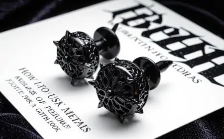 How To Use Dark Metals In Piercings For A Goth Look How To Use Dark Metals In Piercings For A Goth Look