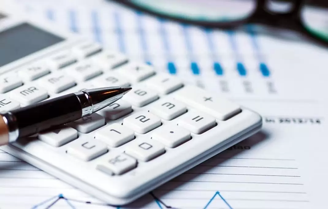 Investment Calculator vs Manual Planning: Which Is Better for Indian Investors?