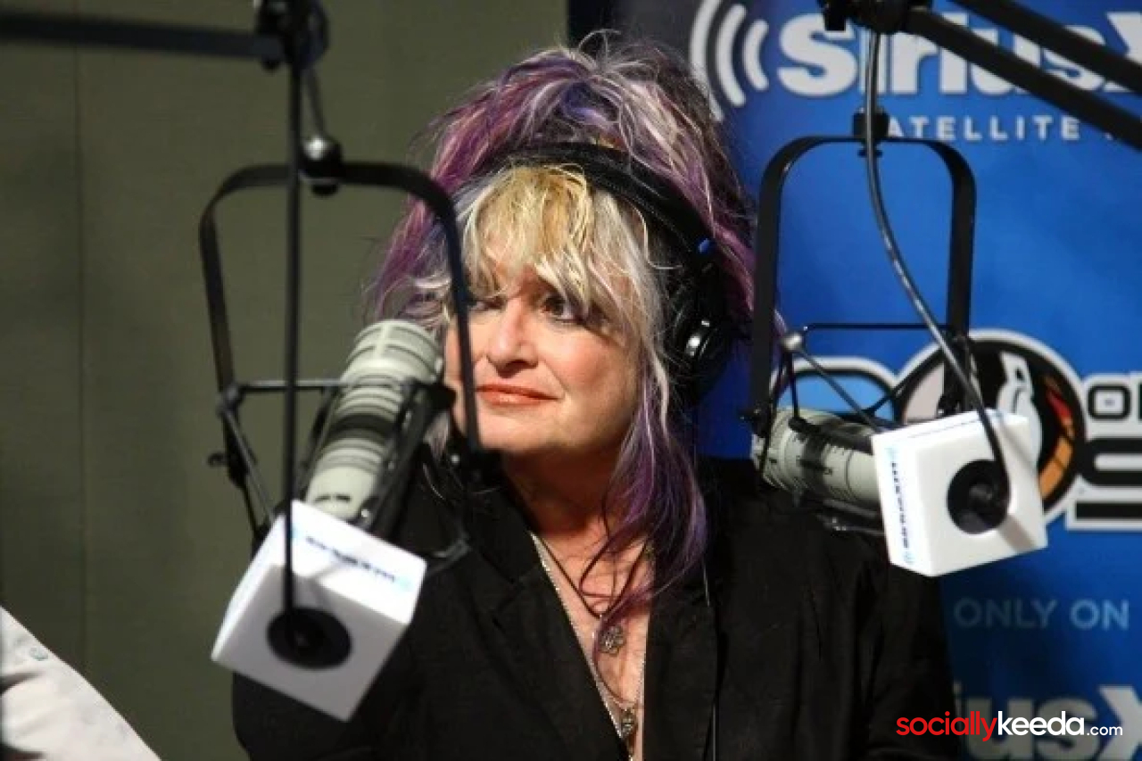 Nina Blackwood Net Worth, Age, Pictures, Husband, Biography And Wikipedia