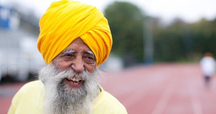 World's Oldest 105 Years Old Fauja Singh Long Life Secret, Exposed In A Interview At Patiala - 105 साल के फौजा सिंह की लंबी उम्र का बस एक ये राज है, यकीं