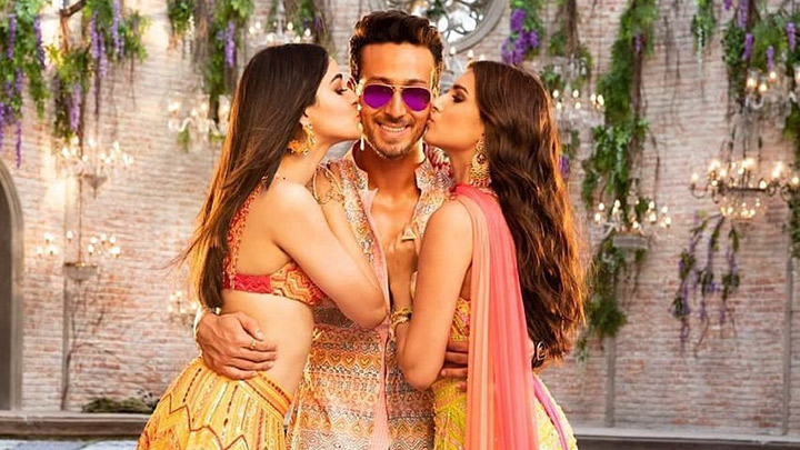 Mumbai Dilli Di Kudiyaan Student Of The Year 2 Tiger Shroff Tara Sutaria Ananya Pandey - sociallykeeda Mumbai Dilli Di Kudiyaan Student Of The Year 2 Tiger Shroff Tara Sutaria Ananya Pandey - Scoaillykeeda.com
