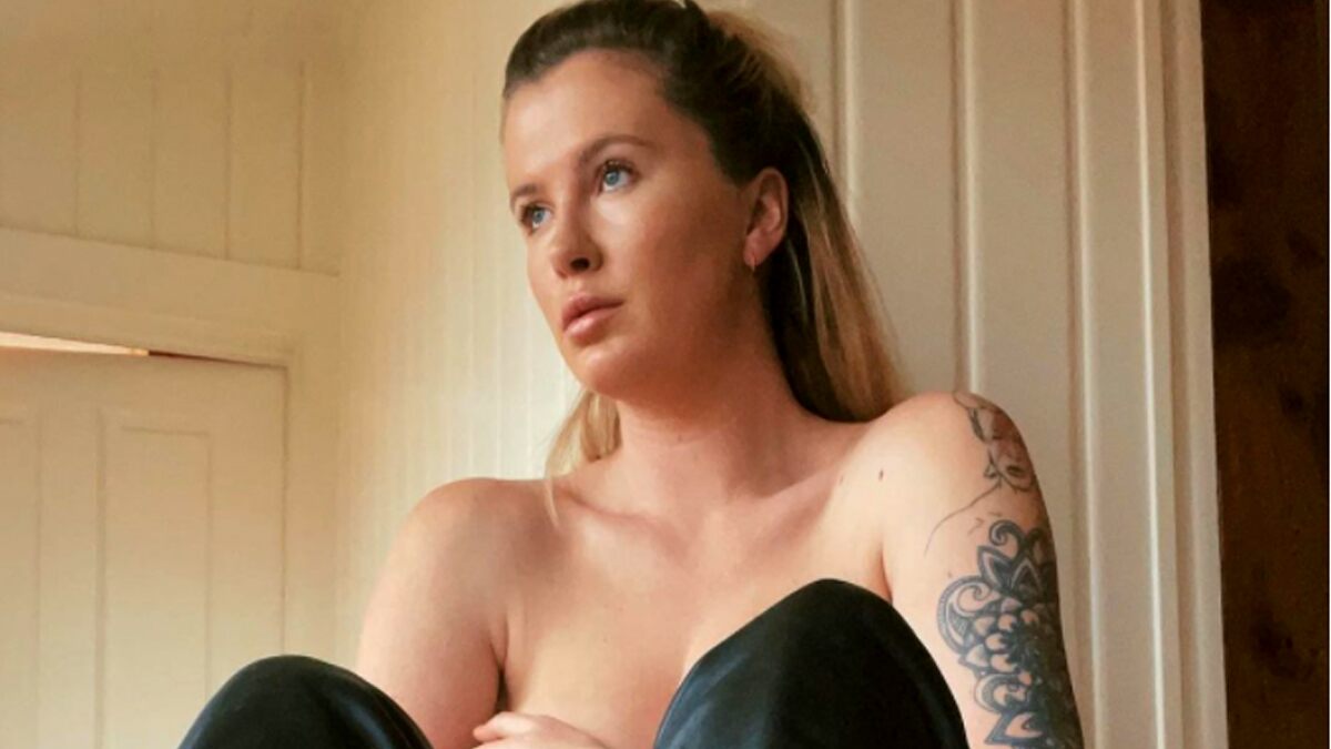 Ireland Baldwin bares all as she strips completely NAKED 