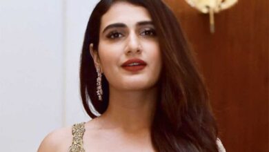 20201211 Fatima Sana Shaikh 175Bbb9F9Bd Medium - Scoaillykeeda.com