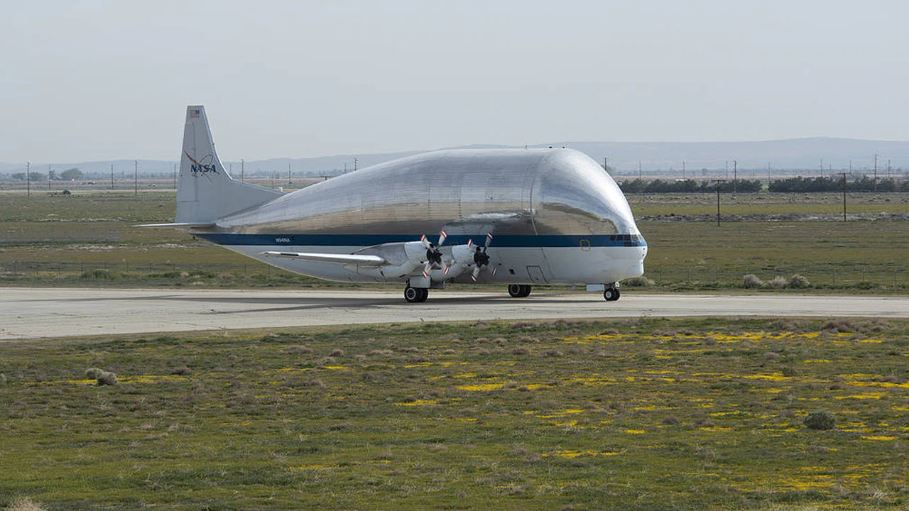 Nasa Super Guppy 1 - Scoaillykeeda.com