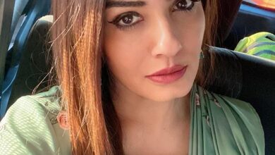 Raveena Tandon - Scoaillykeeda.com