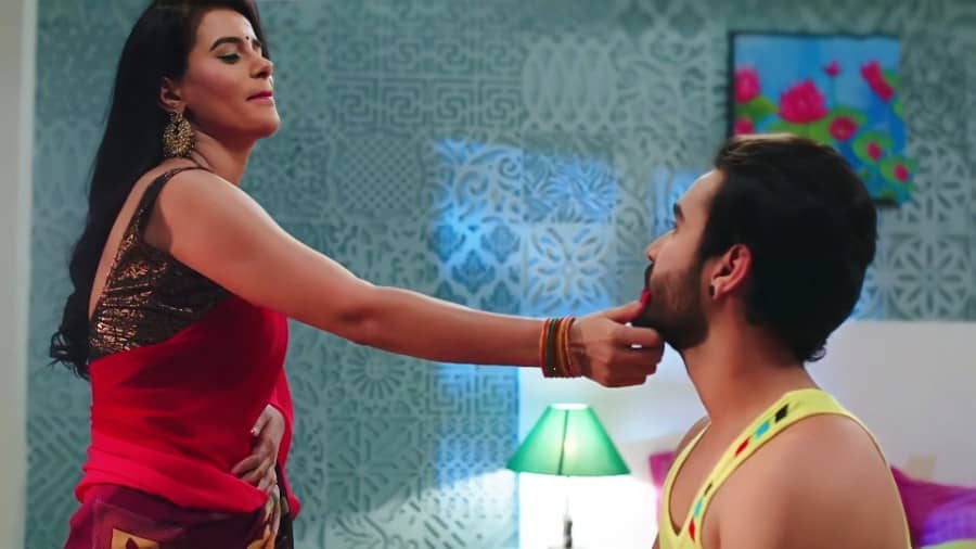 Atithi in House Actress Mokshita Raghav Hot Scenes Web Series