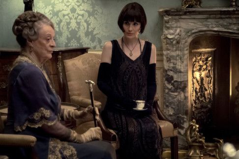 Downton Abbey review5 1569046706969 16d5278bb19 original ratio - sociallykeeda Downton Abbey Review5-1569046706969