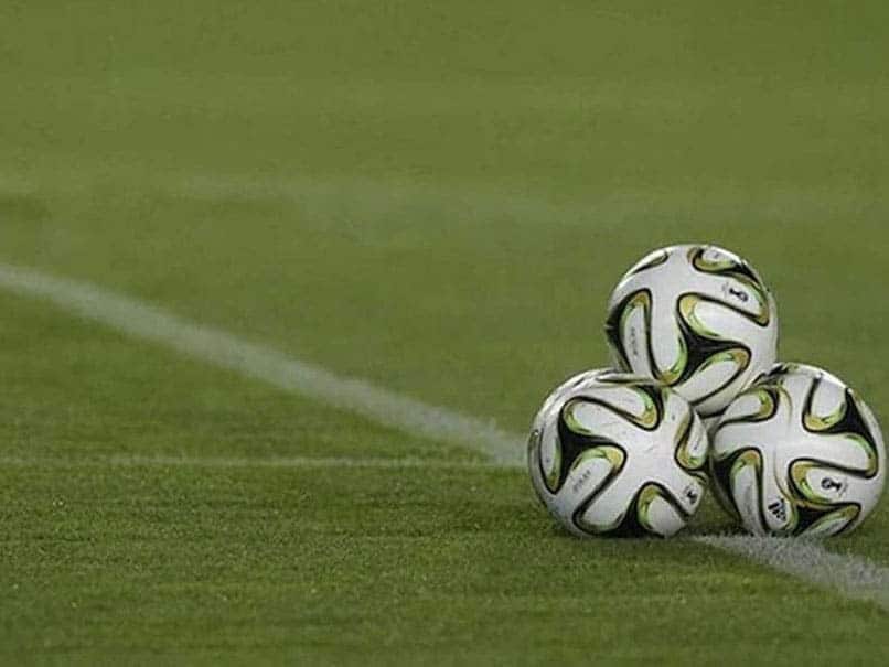 ei00u29c football generic - sociallykeeda Ei00U29C Football Generic - Scoaillykeeda.com