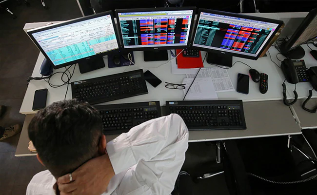 Sensex, Nifty Edge Lower On Subdued Global Cues; Metals Underperform