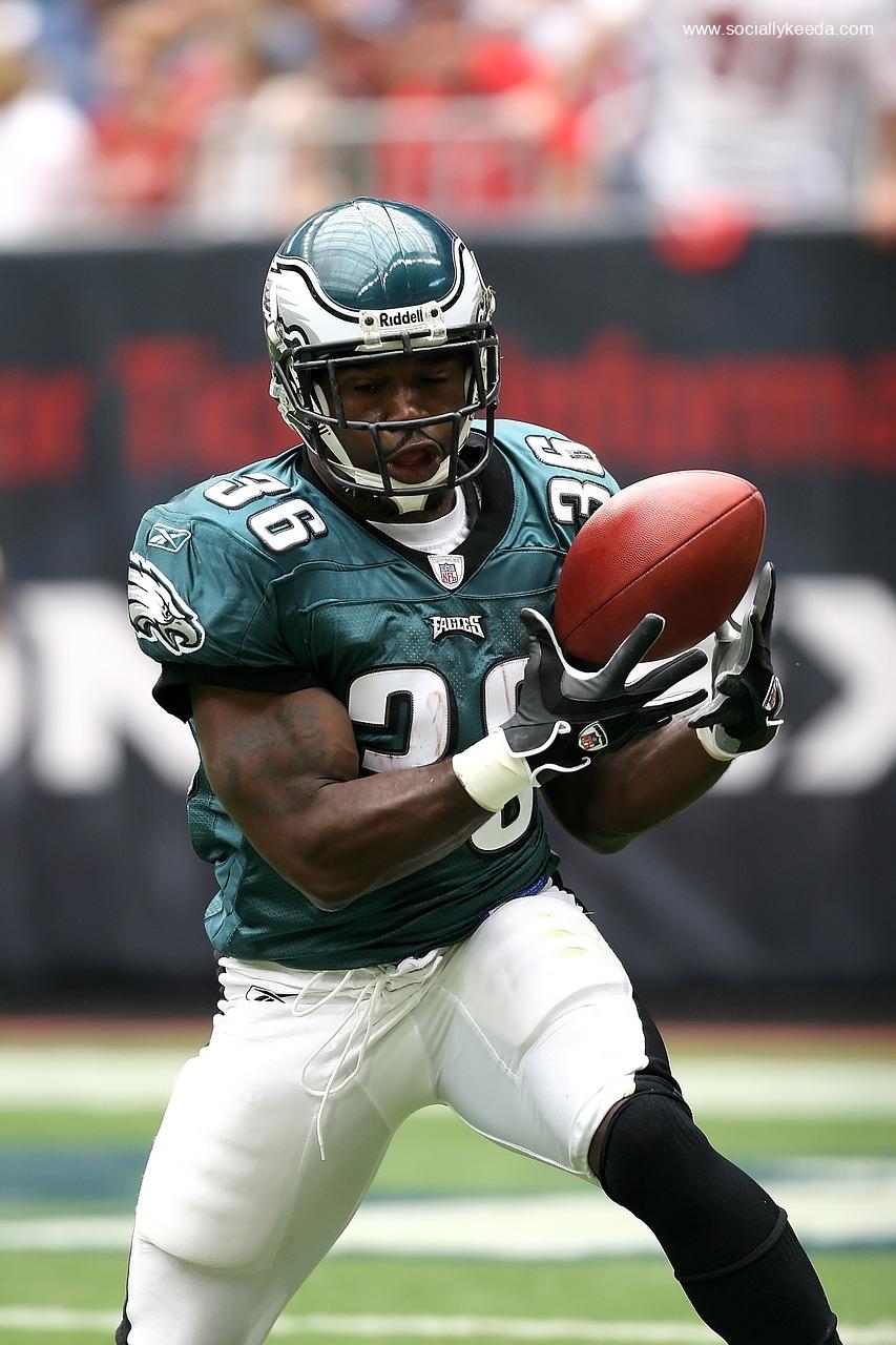 football gcc685f76a 1280 - sociallykeeda 5 Best Running Backs In The 2022